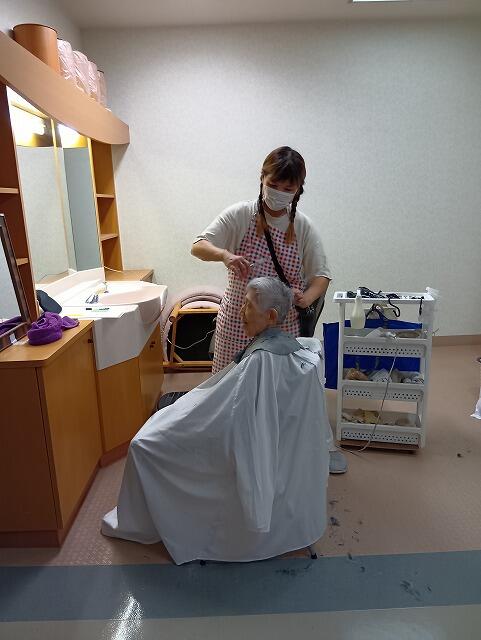 8・2025　移動散髪(*'ω'*)