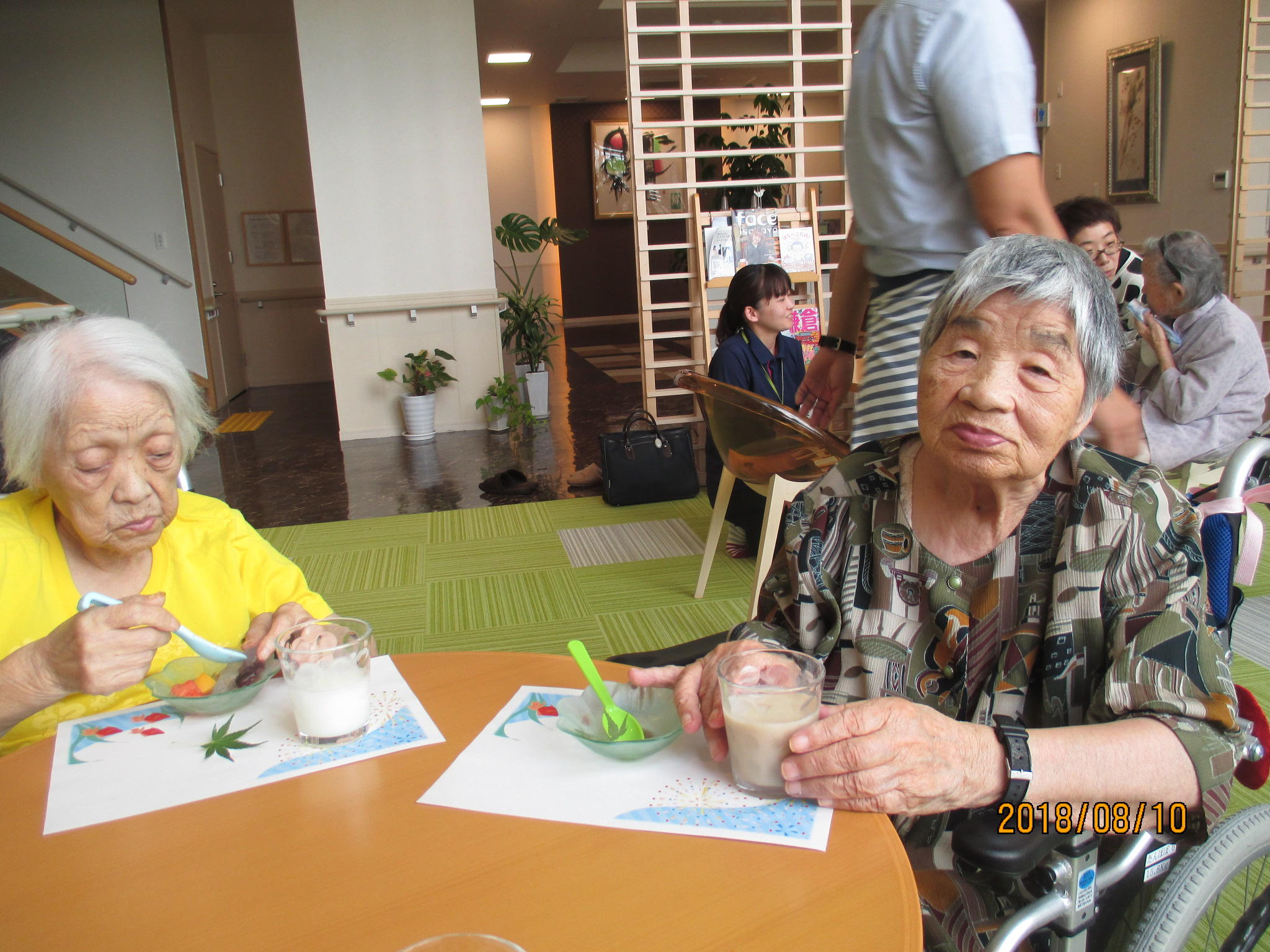 ８月レラカフェ