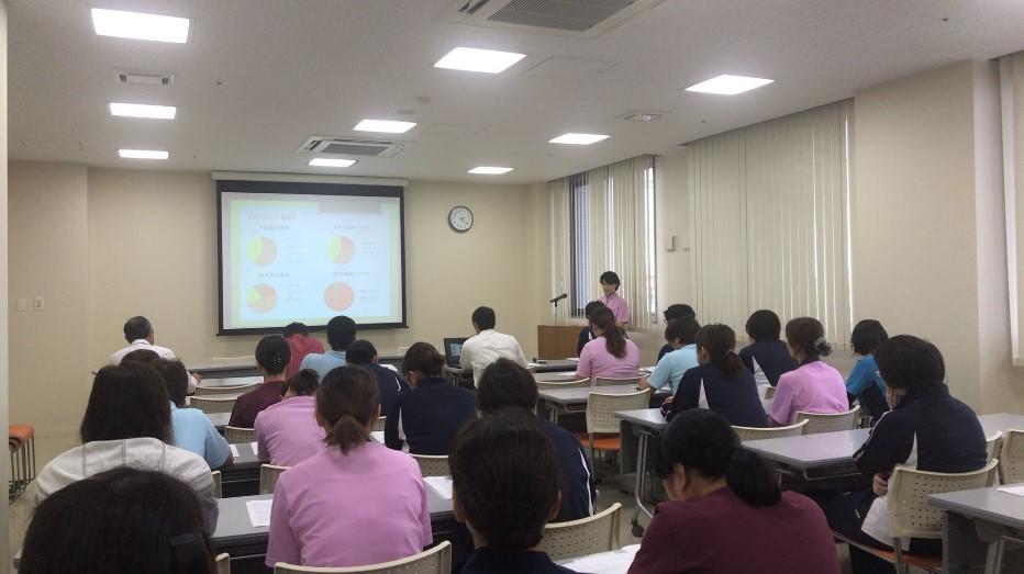 新人職員取り組み発表会（新入職員と共に学ぶ発表会）