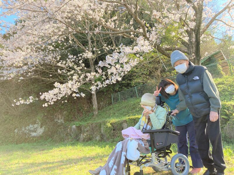 梅シロップ作りと職員紹介