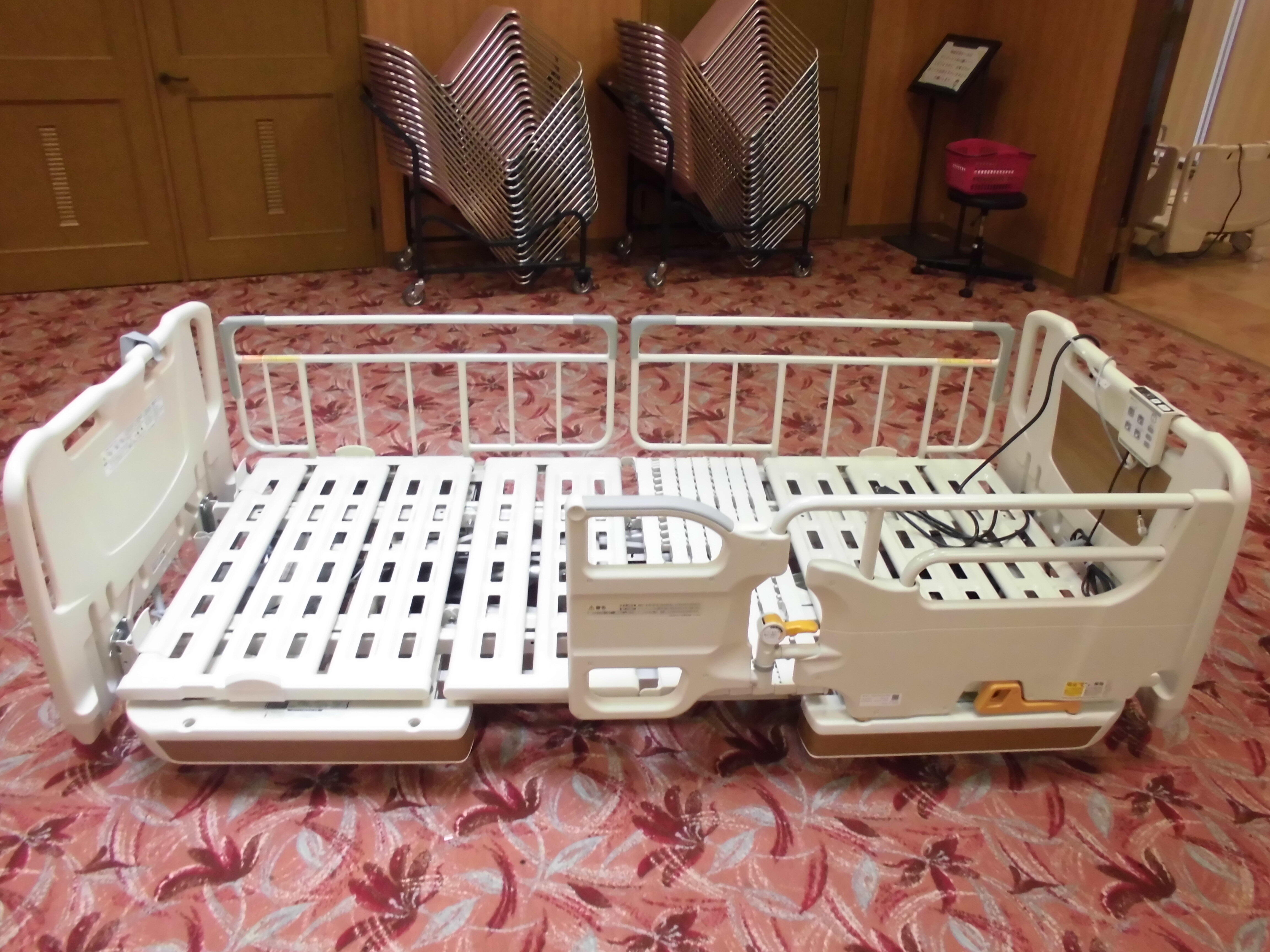 新しい介護用ベッドを入れました！